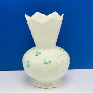 Ireland Beleek shamrock flower vase St Patrick’s